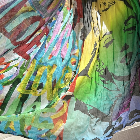 Cool Italian Scarf - Picture 2 of 11